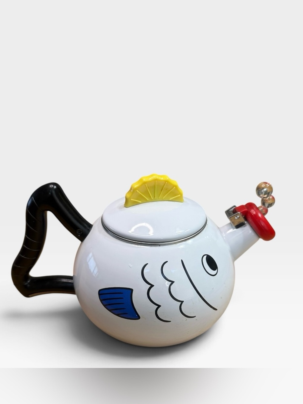 Vintage M. Kamenstein Fish Whistling Tea Kettle 1980s Enamel 2.5 Qt